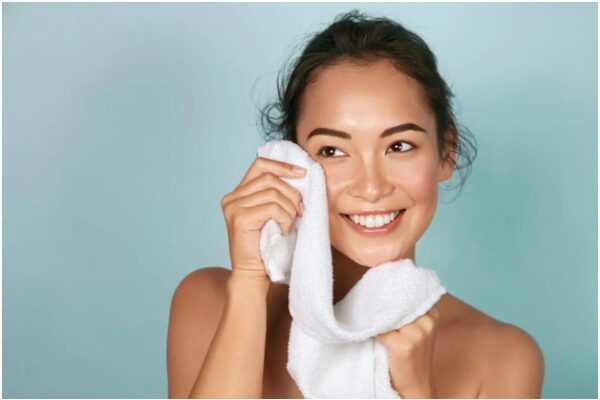 Anti-Oil and Acne-Fighting Salicylic Acid Facial Wash